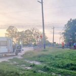 Поїзд переїхав автомобіль у Рівненській області: загинули люди (фото)