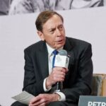“В Україні існує значний надлишок потужностей”: ексдиректор ЦРУ сказав, що може змінити динаміку на полі бою