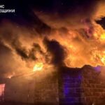 Окупанти атакували цивільну інфраструктуру Одещини: виникла масштабна пожежа, є постраждалий. Фото