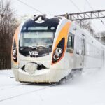 “Укрзалізниця” скасувала два ранкові рейси: пасажирам потрібно добиратися своїм ходом